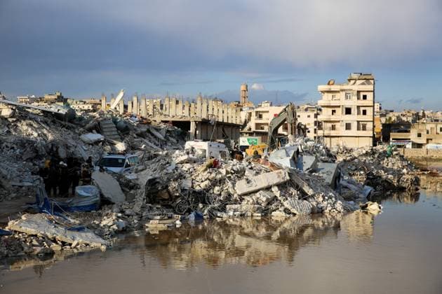 February 7, 2023, Sarmada, Idlib governorate, Syria: Idlib, Syria. 07 February 2023. Members of the Syrian Civil Defence undertake rescue operations in the city of Sarmada, in the Idlib governorate, in the aftermath of a major earthquake in the region. On Tuesday afternoon the number of victims in Sarmada reached 75 dead and more than 80 injured. The damage to road and infrastructures has added further complexity to the rescue operations and the delivery of aid to many areas affected by the earthquake in northwest Syria Sarmada Syria - ZUMAd99_ 20230207_zap_d99_085 Copyright: xJumaxMohammadx