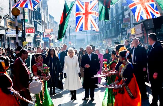 Entertainment Themen der Woche KW06 Entertainment Bilder des Tages . 08 02 2023. London, United Kingdom. King Charles III and Camilla, the Queen Consort, during a visit to Brick Lane in London.  xPoolx xi-Imagesx IIM-24136-0009