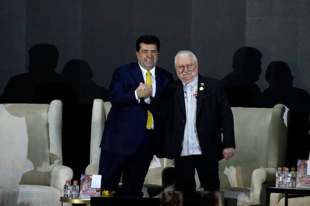 Lech Walesa at the presentation of the book Brief chronicle of trade unionism in Mexico February 8, 2023, Mexico City, Mexico: Senator Pedro Haces Barba accompanied by the former president of Poland, Nobel Peace Prize winner and leader of Solidarity, Lech Walesa at the presentation of his book: Brief chronicle of unionism in Mexico , at the Interactive Museum of Economics in Mexico City. on February 8, 2023 in Mexico City, Mexico (Photo by Luis Barron Eyepix Group). Copyright: xLuisxBarronx xEyepixxGroupx LB20230208_LECH_WALESA2