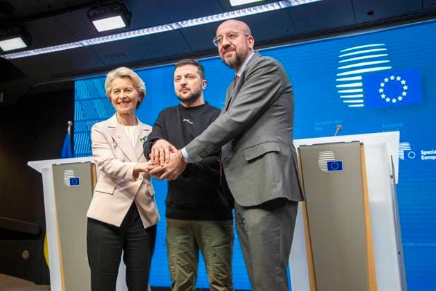 Bilder des Jahres 2023, News 02 Februar News Themen der Woche KW06 News Bilder des Tages European Commission President Ursula Von der Leyen, Ukraine president Volodymyr Zelensky and European Council President Charles Michel pictured during a press conference at a Special European council summit, in Brussels, Thursday 09 February 2023. EU leaders will discuss recent developments with regards to Russia s war of aggression against Ukraine and continued EU support to Ukraine.  NICOLASxMAETERLINCK 59574643