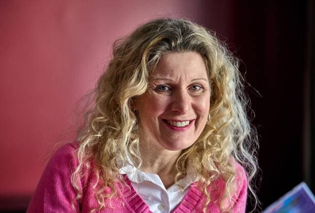 <p>Simone Sommerland aufgenommen am 09.02.2023 in einer Musikschule in Wetter. Simone Sommerland macht Kindermusik und verkauft damit weit mehr CDs als Helene Fischer oder sonst jemand in Deutschland. Deutschland NRW Wetter Copyright: BerndxThissen
