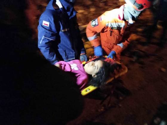 Polish search and rescue teams are working in the ruins of a building in Hatay. A powerful earthquake has hit a wide area in south-eastern Turkey, near the Syrian border, killing more than 6000 people and trapping many others. Copyright: CemxBakirci 17841673