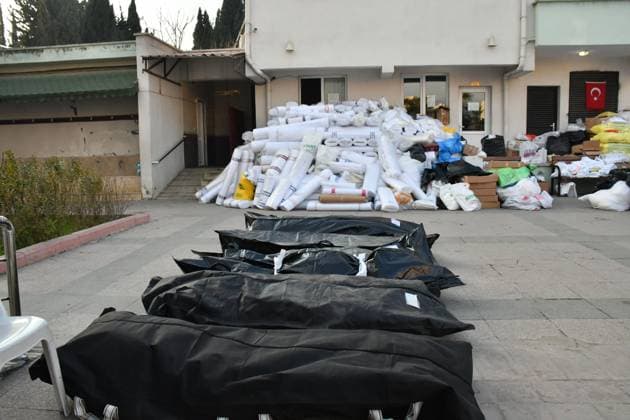 Dead bodies of those who lost their lives are brought to the Antakya Cemetery in Hatay. A powerful earthquake has hit a wide area in south-eastern Turkey, near the Syrian border, killing more than 6000 people and trapping many others. Copyright: CaglarxOskay 17841670