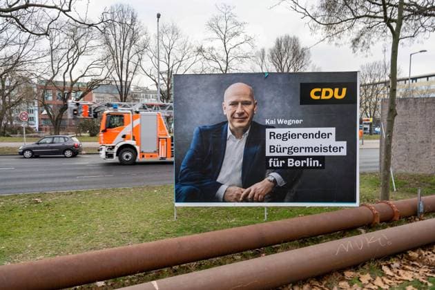 10.02.2023,Berlin,Deutschland, Wahlplakat der CDU mit Kai Wegner zur Wiederholung der Wahl zum Abgeordnetenhaus von Berlin und zu den Bezirksverordnetenversammlungen am 12.02.2023. *** 10 02 2023,Berlin,Germany, election poster of the CDU with Kai Wegner for the rerun of the election to the House of Representatives of Berlin and to the district councils on 12 02 2023