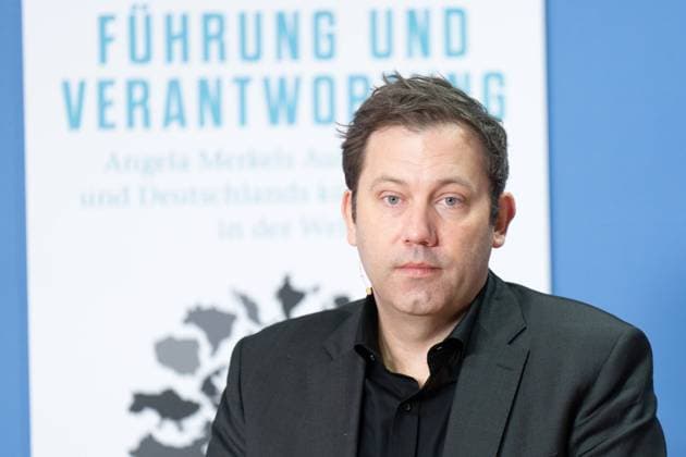 Bilder des Jahres 2023, News 02 Februar News Themen der Woche KW07 Buchvorstellung Führung und Verantwortung , Lars Klingbeil Buchvorstellung Führung und Verantwortung mit dem Chef der Münchner Sicherheitskonferenz Christoph Heusgen und SPD Vorsitzendem Lars Klingbeil in der BPK in Berlin Berlin Berlin GER *** Book Launch Leadership and Responsibility , Lars Klingbeil Book Launch Leadership and Responsibility with the Head of the Munich Security Conference Christoph Heusgen and SPD Chairman Lars Klingbeil at the BPK in Berlin Berlin GER