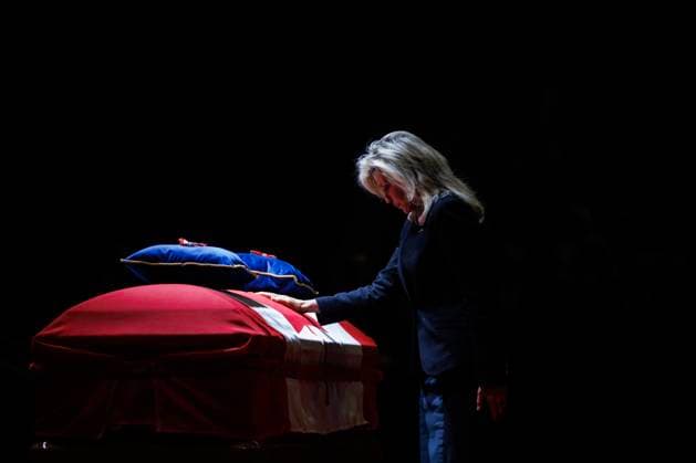 February 14, 2023, MISSISSAUGA, ON, CANADA: Bonnie Crombie, mayor of Mississauga, puts her hand on the casket of former Mississauga mayor Hazel McCallion during her state funeral in the Paramount Fine Foods Centre in Mississauga, Ontario, Tuesday, Feb.14, 2023. MISSISSAUGA CANADA - ZUMAc35_ 20230214_zaf_c35_049 Copyright: xColexBurstonx