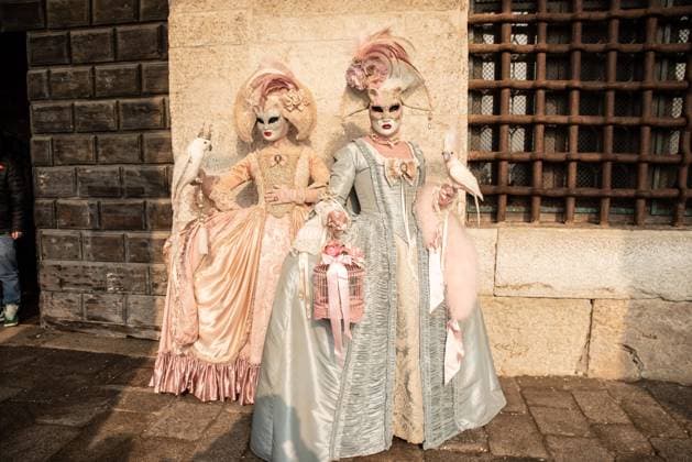 Entertainment Bilder des Tages Venice Carnival 2023 Venice Carnival (San Marco Square) during the News Masks of Venice Carnival 2023 on February 18, 2023 at the San Marco in Venice, Italy Venice Italy  Copyright: xLuigixBerengox originalFilename: livemedia-masksofv230218_npr59.jpg