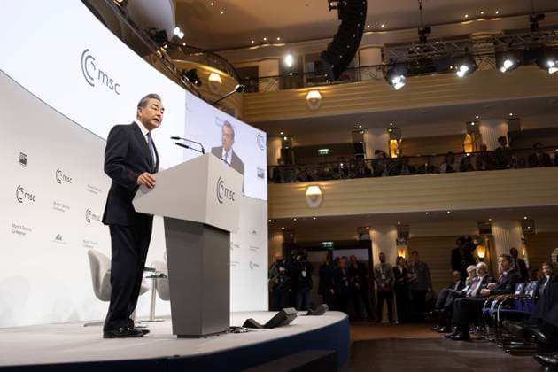 Bilder des Jahres 2023, News 02 Februar News Themen der Woche KW07 News Bilder des Tages February 18, 2023, Munich, Bavaria, Germany: Chinese Foreign Minister Wang Yi following delivers remarks to the Munich Security Conference at the Bayerischer Hof Hotel February 18, 2023 in Munich, Germany. Munich Germany - ZUMAp138 20230218_zaa_p138_080 Copyright: xLukasxBarth-Tuttas Msc LukasxBarx