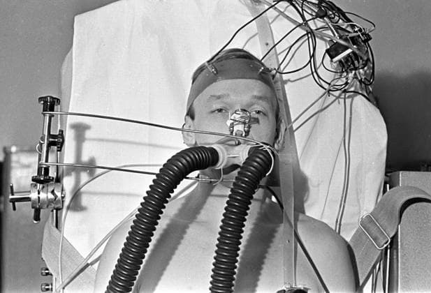 Alexei Yeliseyev 616214 01.06.1968 Cosmonaut Alexei Yeliseyev undergoing tests before a space flight. Alexander Mokletsov Sputnik Star City Moscow region Russia  Copyright: xAlexanderxMokletsovx