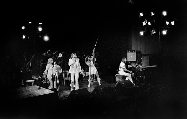 Swedish pop group Abba with from left Agnetha Faltskog, Bjorn Ulvaeus, Anni-Frid Lyngstad and Benny Andersson performs on stage during a concert at Gamleby Folkpark in Vastervik, Sweden, July 9, 1975, during Abba Folkpark Tour 1975. Vastervik Sweden x3019x *** Swedish pop group Abba with from left Agnetha Faltskog, Bjorn Ulvaeus, Anni Frid Lyngstad and Benny Andersson performs on stage during a concert at Gamleby Folkpark in Vastervik, Sweden, July 9, 1975, during Abba Folkpark Tour 1975 Vastervik Sweden x3019x  Copyright: xChristerxKindahl KB TTx ABBA FOLKPARK TOUR 1975