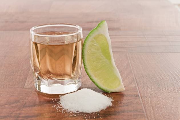 bar top with shot glass garnish with limeand salt Copyright: xcharlesxwollertzx xDesignxPicsx , 31927292  Copyright: charlesxwollertzx xDesignxPics 31927292