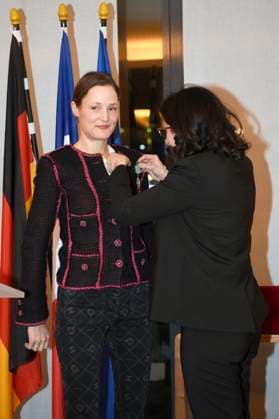 Vicky Krieps and Rima Abdul Malak at the award ceremony of the Ordre des Arts et des Lettres to Sandra Hüller and Vicky Krieps at the Berlinale 2023 73 Berlin International Film Festival at the French Embassy Berlin, 20 02 2023. Foto:xC.xNiehausx xFuturexImage