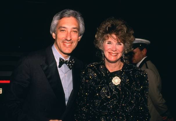 **FILE PHOTO** Barbara Bosson Has Passed Away at 83. Steven Bochco and Barbara Bosson at the 18th Annual American Film Insitute Lifetime Achievement Award Salute to Sir David Lean on March 8, 1990 at Beverly Hilton Hotel in Beverly Hills, California. Copyright: xRalphxDominguez MediaPunchx