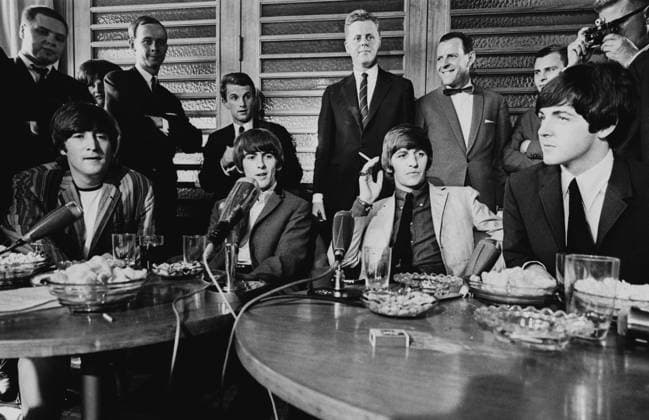 STOCKHOLM 1964-07-28 The Beatles har anlänt till Sverige, här pa presskonferens pa Foresta Hotel. STOCKHOLM SVERIGE x1001x *** STOCKHOLM 1964 07 28 The Beatles have arrived in Sweden, here at a press conference at Foresta Hotel STOCKHOLM SWEDEN x1001x  Copyright: xJanxCollsiöö TTx THE BEATLES STOCKHOLM
