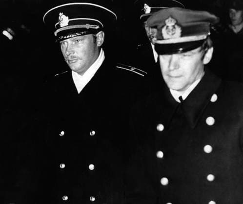 KARLSKRONA 19811102 Captain Anatoly Gushchin, left, commander of the Soviet submarine U 137 which ran aground in Gasefjärden in the Karlskrona archipelago KARLSKRONA SWEDEN x20360x  Copyright: xANDIxLOORx xTTx U 137 PA GRUND 1981