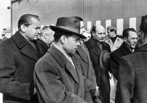 1950s TAL The convicted Swedish air force colonel Stig Wennerström Soviet contact in Stockholm military attaché Semen Yushchenko in a hat at Bromma airport sometime in the 1950s together with deputy military attaché Sergei Yedvokimov tv and representatives of the Russian airline Aeroflot Stockholm Sweden x20360x  Copyright: xSvP TTx WENNERSTRÖMAFFÄREN