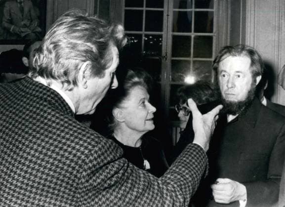 Dec. 09, 1974 - The Nobel Prize winners for literature meet Solzhenitsyn at Stockholm cocktail party: The Nobel Prize winners were gathered together today when they attended a cocktail party held at the Stockholm Stock Exchange. The exiled Soviet writer, Alexander Solzhenitsyn, was also present and he will join the other winners at tomorrow s presentation ceremony when he will received his 1970 literature prize. Photo shows Danny Kaye chatting to Alexander Solzhenitsyn at today s cocktail party. In the centre is Alva Myrdahl. x50020x *** Dec 09, 1974 The Nobel Prize winners for literature meet Solzhenitsyn at Stockholm cocktail party The Nobel Prize winners were gathered together today when they attended a cocktail party held at the Sto  Copyright: xLeifxRxJansson TTx Nobel Prize