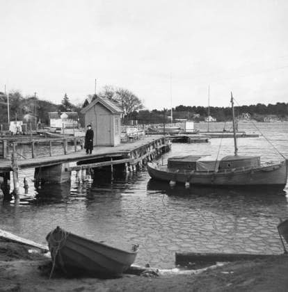 DALARÖ omkring 1940. Dalarö hamn i Stockholms skärgard. DALARÖ SVERIGE SVERIGE x1060x *** DALARÖ around 1940 Dalarö harbour in Stockholms skärgard DALARÖ SWEDEN SWEDEN x1060x  Copyright: xBertilxNorbergx xTTx DALARÖ
