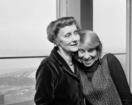STOCKHOLM 19701217 Authors Astrid Lindgren and Tove Jansson awarded the Heffaklumpspriset award STOCKHOLM Sweden PB-KOD: 44 x44x *** STOCKHOLM 19701217 Authors Astrid Lindgren and Tove Jansson awarded the Heffaklumpspriset award STOCKHOLM Sweden PB KOD 44 x44x  Copyright: xOLLExWESTERx ASTRID LINDGREN, TOVE JANSSON
