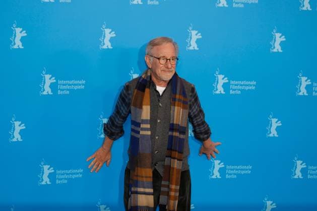 Berlinale Photo Call for the award of the Golden Bear to Steven Spielberg Steven Spielberg at the Photo Call for the award of the Golden Bear to Steven Spielberg and the German premiere of The Fabelmans at the 73 Berlinale at the Grand Hyatt Hotel in Berlin Copyright: xEventpressxGolejewskix
