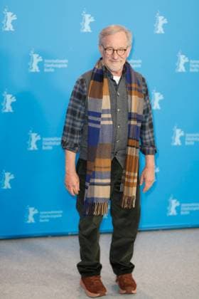 Berlinale Photo Call for the award of the Golden Bear to Steven Spielberg Steven Spielberg at the Photo Call for the award of the Golden Bear to Steven Spielberg and the German premiere of The Fabelmans at the 73 Berlinale at the Grand Hyatt Hotel in Berlin Copyright: xEventpressxGolejewskix