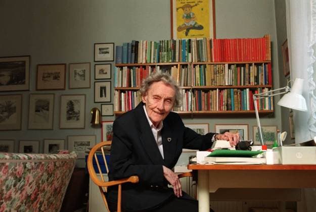 Astrid Lindgren, Swedish writer of childrens books, in her home in Stockholm, Sweden. STOCKHOLM SVERIGE x1014x *** Astrid Lindgren, Swedish writer of childrens books, in her home in Stockholm, Sweden STOCKHOLM SVERIGE x1014x  Copyright: xTobiasxRöstlundx ASTRID LINDGREN