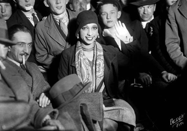 IMAGO ICONS: Josephine Baker ARKIV 1928 Franska revystjärnan Josephine Baker, född i USA (1906-1975) besöker Sverige för första gangen. Hennes show pa Oscars den gangen hette Wien, Wien - Josephine . Actor Josephine Baker visits Sweden for the first time. Her performance at Oscars was called Wien, Wien - Josephine. Stockholm Sverige x1900x *** ARCHIVE 1928 French revue star Josephine Baker, born in USA 1906 1975 visits Sweden for the first time Her show at the Oscars that time was called Wien, Wien Josephine Actor Josephine Baker visits Sweden for the first time Her performance at Oscars was called Wien, Wien Josephine Stockholm Sweden x1900x  Copyright: xPeddyxMoberg TTxHistoricalx JOSEPHINE BAKER