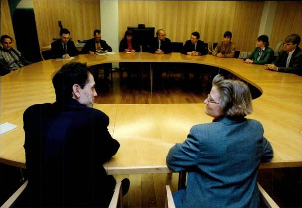 Stockholm 1995-02-15 Stockholms samtliga partier uppvaktade regeringen och miljöminister Anna Lindh (s) om tredje sparet i Stockholm Stockholm Sverige x50010x *** Stockholm 1995 02 15 All parties in Stockholm courted the government and Minister of the Environment Anna Lindh s about the third savings in Stockholm Stockholm Sweden x50010x  Copyright: xJanerikxHenriksson TTx LINDH TREDJE SPARET