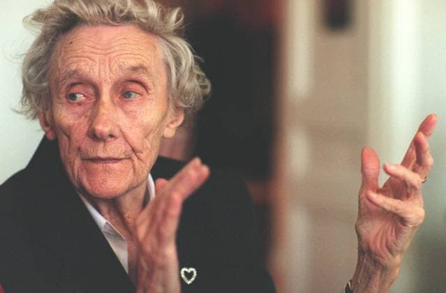 Astrid Lindgren, Swedish writer of childrens books, in her home in Stockholm, Sweden. STOCKHOLM SVERIGE x1014x *** Astrid Lindgren, Swedish writer of childrens books, in her home in Stockholm, Sweden STOCKHOLM SVERIGE x1014x  Copyright: xTobiasxRöstlundx ASTRID LINDGREN