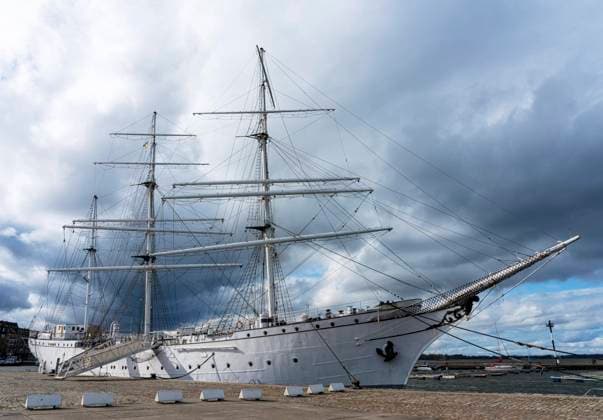  Segelschulschiff Gorch Fock I, Museum, Stralsund, Mecklenburg-Vorpommern, Deutschland, Europa *** Sail training ship Gorch Fock I Museum, Stralsund, Mecklenburg Western Pomerania, Germany, Europe Copyright: imageBROKER/Karl-HeinzxSpremberg iblkhs09017911.jpg