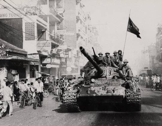 SCANPIX SWEDEN, 1975 The end of the war in Vietnam On 30 April 1975, FNL tanks rolled into the streets of Saigon Vietnams 30-year war was over Saigon Vietnam x20360x  Copyright: xTTx 20360
