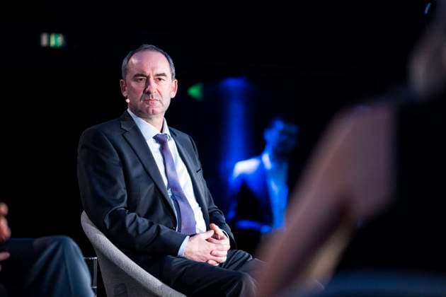 Bavarian International Conference on AI Hubert Aiwanger auf der Bühne. Am 23. Februar 2023 fand in München im Deutschen Museum die Bavarian International Conference on AI statt. Die KI Konferenz wurde mit Expert*innen und Politiker*innen eröffnet. Dazu gab es eine Austellung mit Exponaten zum Thema Künstliche Intelligenz. -- Hubert Aiwanger on stage. On February 23, 2023, the Bavarian International Conference on AI took place in Munich, Germany at the Deutsche Museum. The conference was opened with experts and politicians. In addition, there was an exhibition with exhibits on the Artificial Intelligence topic. München Bayern Deutschland Copyright: xmufkinnphotosx