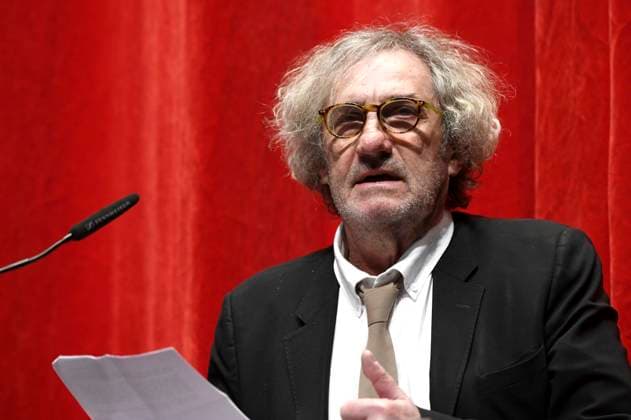 Philippe Garrel awarding the Berlinale Camera to Caroline Champetier at the Berlinale 2023 73 Berlin International Film Festival iim Haus der Berliner Festspiele 23 02 2023 Foto:xC.xNiehausx xFuturexImage