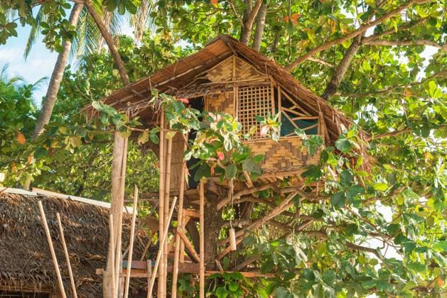 IMAGO Creative, Leben im Bamhaus Hut in the tree at the beachside of Ko Lanta Tree house at the beachside of Klong Khong beach on the island Ko Lanta in Thailand Copyright: xZoonar.com StefanxLawsx 11811113