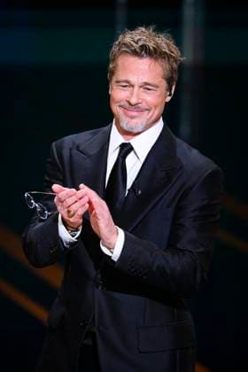 Apparition surprise de Brad Pitt pour remettre le Cesar d Honneur au realisateur David Fincher CELEBRITES : 48e Ceremonie des Cesar - 24 02 2023 JBAutissier Panoramic 