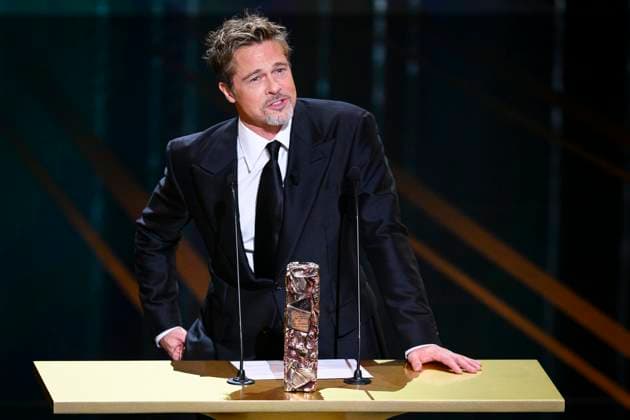 Apparition surprise de Brad Pitt pour remettre le Cesar d Honneur au realisateur David Fincher CELEBRITES : 48e Ceremonie des Cesar - 24 02 2023 JBAutissier Panoramic 