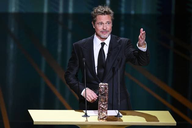 Apparition surprise de Brad Pitt pour remettre le Cesar d Honneur au realisateur David Fincher aux cote de Virginie Efira CELEBRITES : 48e Ceremonie des Cesar - 24 02 2023 JBAutissier Panoramic 