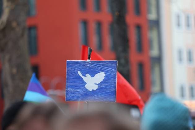 Aktionswochenende öStoppt das Töten für Waffenstillstand und Verhandlungen!˜ von Deutsche Friedensgesellschaft Vereinigte KriegsdienstgegnerInnen in Köln 25.02.2023 Köln NRW Deutschland *** Action Weekend öStop the Killing for Ceasefire and Negotiations ˜ by Deutsche Friedensgesellschaft Vereinigte KriegsdienstgegnerInnen in Cologne 25 02 2023 Cologne NRW Germany