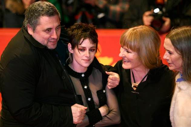 Radu Jude, Kristen Stewart, Valeska Grisebach and Mariette Rissenbeek at the Closing Ceremony with Award Ceremony at the Berlinale 2023 73 Berlin International Film Festival at the Berlinale Palast Berlin, 25 02 2023 Foto:xC.xNiehausx xFuturexImage