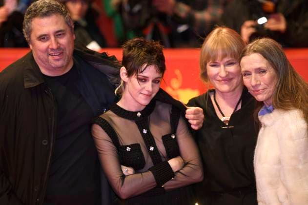 Radu Jude, Kristen Stewart, Valeska Grisebach and Mariette Rissenbeek at the Closing Ceremony with Award Ceremony at the Berlinale 2023 73 Berlin International Film Festival at the Berlinale Palast Berlin, 25 02 2023 Foto:xC.xNiehausx xFuturexImage