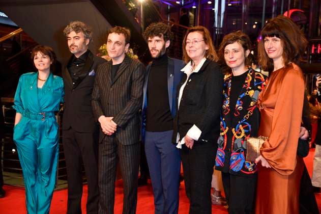 Giacomo Abbruzzese, Franz Rogowski and Helene Louvart and team at the Closing Ceremony with Award Ceremony at the Berlinale 2023 73 Berlin International Film Festival at the Berlinale Palast Berlin, 25 02 2023 Foto:xN.xKubelkax xFuturexImage