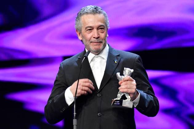 Joao Canijo with the Silver Bear Jury Prize for Mal Viver Bad Living at the Closing Ceremony with Award Ceremony at the Berlinale 2023 73 Berlin International Film Festival at the Berlinale Palast Berlin, 25 02 2023. Foto:xN.xKubelkax xFuturexImage