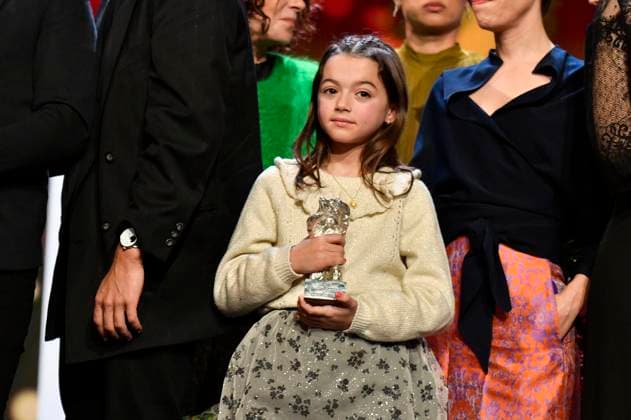 Sofia Otero with the Silver Bear for Best Acting Performance in a Leading Role in 20 000 especies de abejas at the Closing Ceremony with Award Ceremony at the Berlinale 2023 73 Berlin International Film Festival at the Berlinale Palast Berlin, 25 02 2023. Foto:xN.xKubelkax xFuturexImage