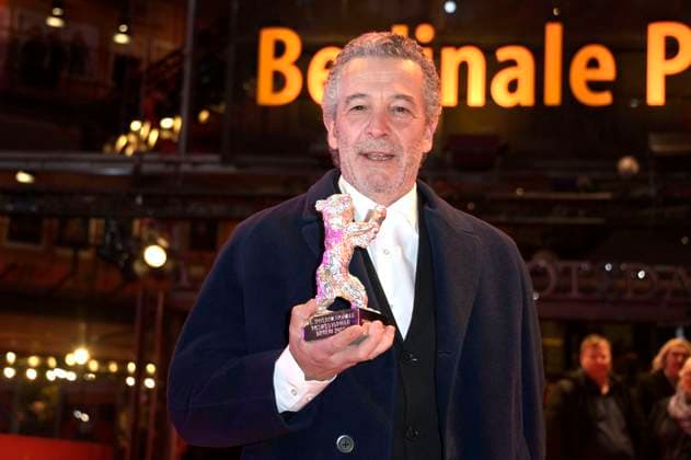 Joao Canijo with the Silver Bear Jury Prize for Mal Viver Bad Living at the Closing Ceremony with Award Ceremony at the Berlinale 2023 73 Berlin International Film Festival at the Berlinale Palast Berlin, 25 02 2023. Foto:xF.xKernx xFuturexImage