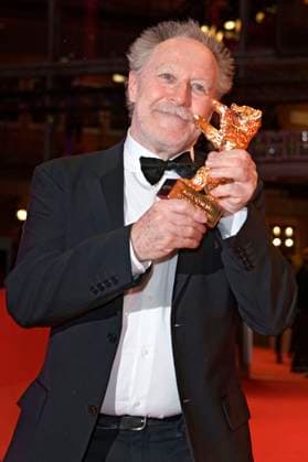 Nicolas Philibert with the Golden Bear for Best Film for Sur l™Adamant On the Adamant at the Closing Ceremony with Award Ceremony at the Berlinale 2023 73 Berlin International Film Festival at the Berlinale Palast Berlin, 25 02 2023. Foto:xF.xKernx xFuturexImage