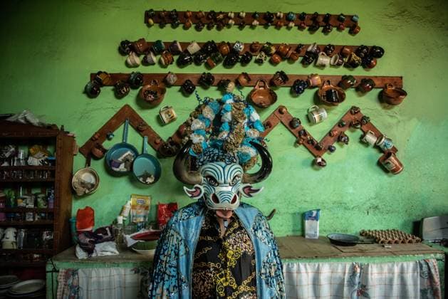 February 27, 2023: Residents of the town of Almolonga, Veracruz, celebrate the traditional Afromestizo carnival. Where they dance through the streets of the town and the children play in the fountain of the old sugar hacienda. - ZUMAqp1_ 20230227_zip_qp1_001 Copyright: xHectorxAdolfoxQuintanarxPerezx