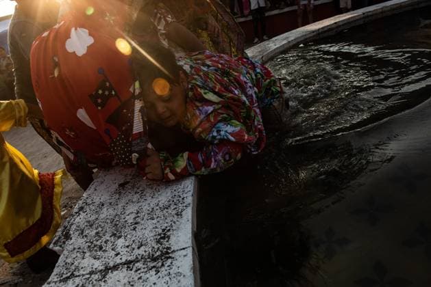 February 27, 2023: Residents of the town of Almolonga, Veracruz, celebrate the traditional Afromestizo carnival. Where they dance through the streets of the town and the children play in the fountain of the old sugar hacienda. - ZUMAqp1_ 20230227_zip_qp1_012 Copyright: xHectorxAdolfoxQuintanarxPerezx