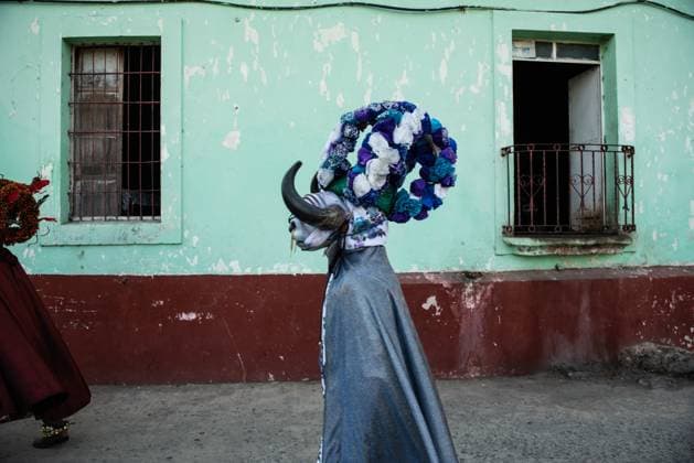 February 27, 2023: Residents of the town of Almolonga, Veracruz, celebrate the traditional Afromestizo carnival. Where they dance through the streets of the town and the children play in the fountain of the old sugar hacienda. - ZUMAqp1_ 20230227_zip_qp1_029 Copyright: xHectorxAdolfoxQuintanarxPerezx