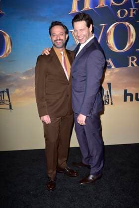 Nick Kroll and Ike Barinholtz at the premiere of the Hulu streaming series History of the World, Part II at the Hollywood Legion Theater Los Angeles, 27 02 2023. Foto:xD.xStarbuckx xFuturexImage