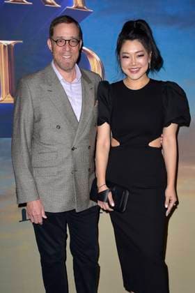 Rob Minkoff with wife Crystal Kung Minkoff at the premiere of the Hulu streaming series History of the World, Part II at the Hollywood Legion Theater Los Angeles, 27 02 2023. Foto:xD.xStarbuckx xFuturexImage